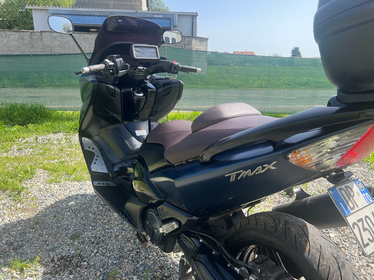 T-Max 500 2010